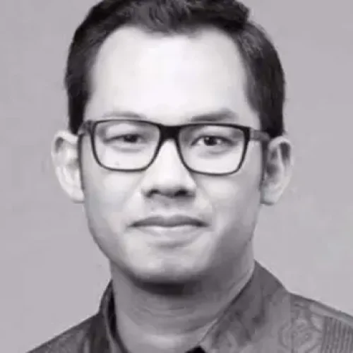 Yuliandre Darwis, Ganteng dan Ketua KPI Termuda